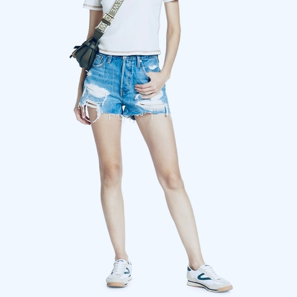 LEVI'S 501 Original Distressed Denim Shorts - Picture 3 of 7